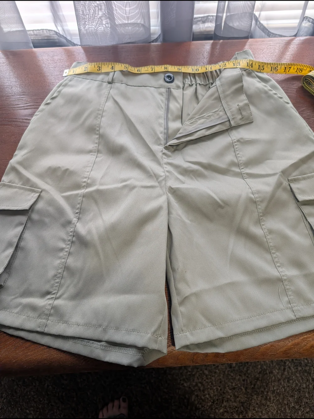 Women's Lightweight Cargo Shorts in Light Sage